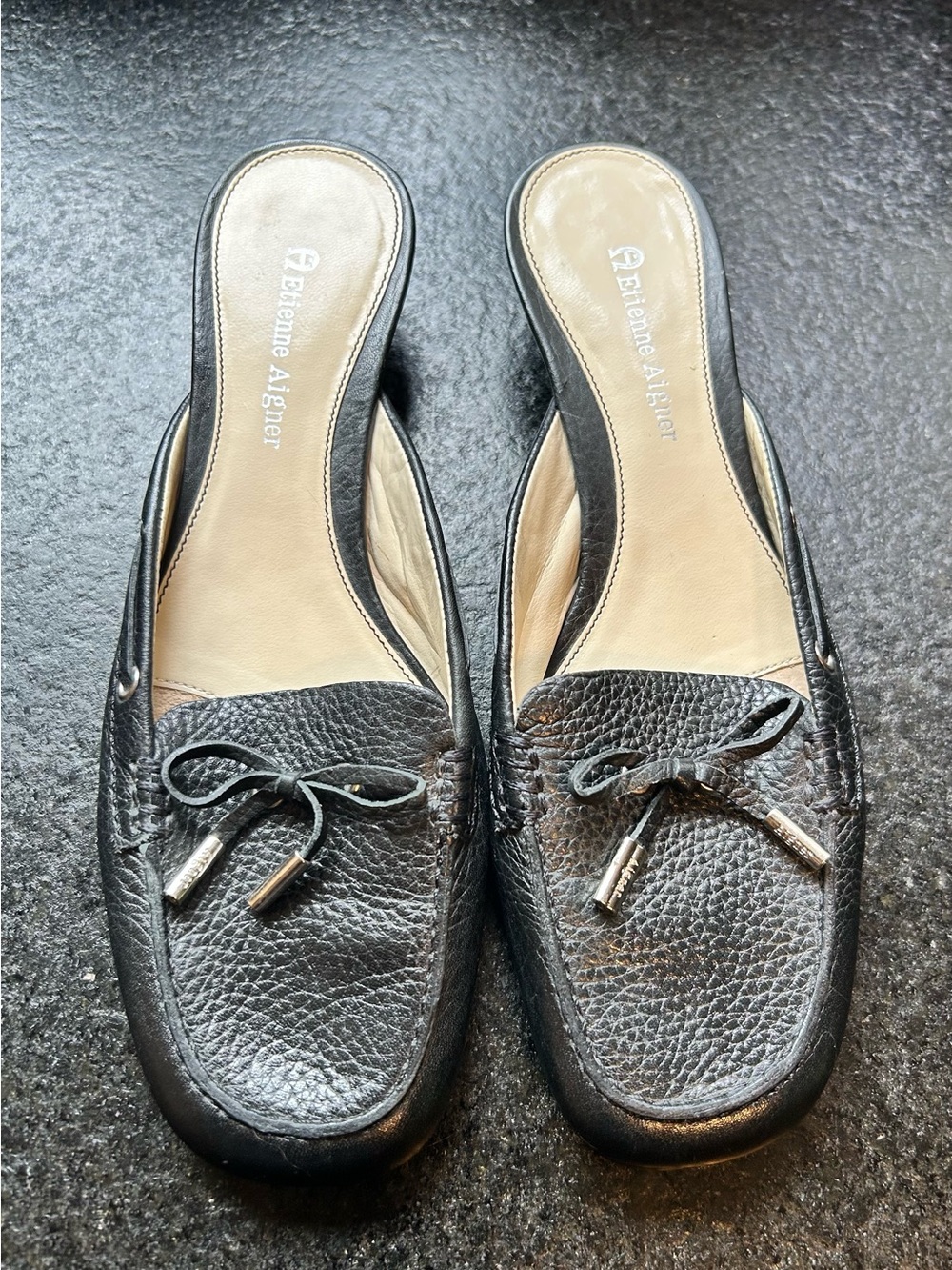 Etienne Aigner Black Leather kitten heel Slip-On Loafers for Women